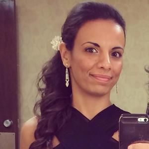 Meet your Posher, Loura